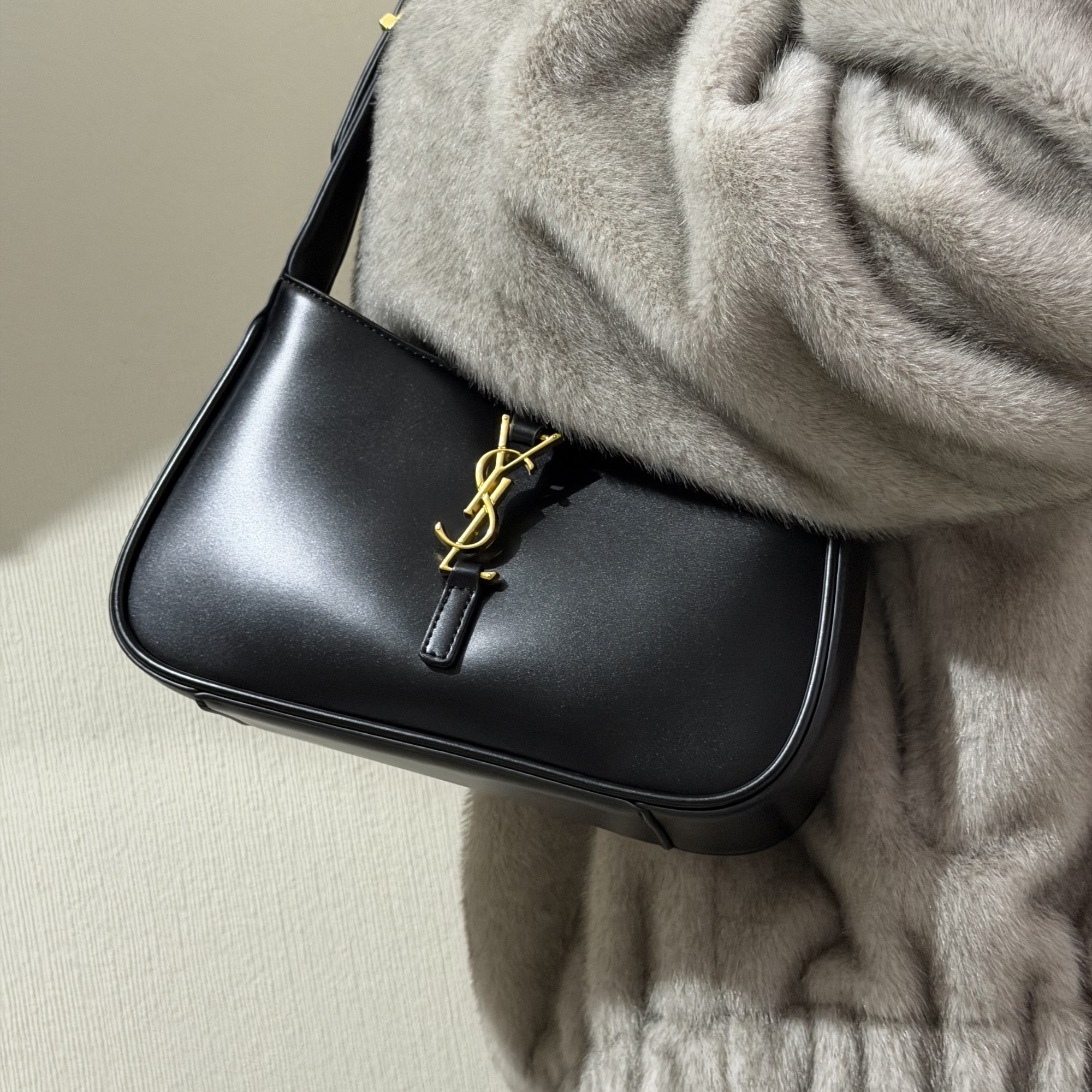 Cartera clásica YSL de hombro